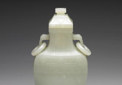 图片[2]-Jade flat vase with lotus-petal decoration, Qing dynasty, Qianlong reign (1736-1795)-China Archive